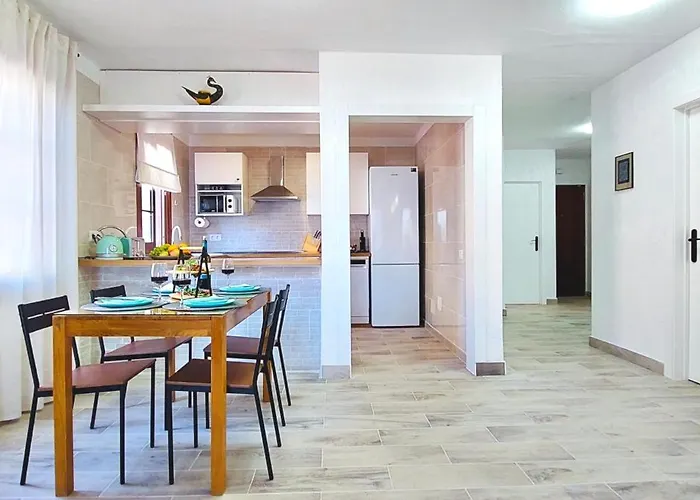 Beachfront Gem With And Sea At Your Doorstep *