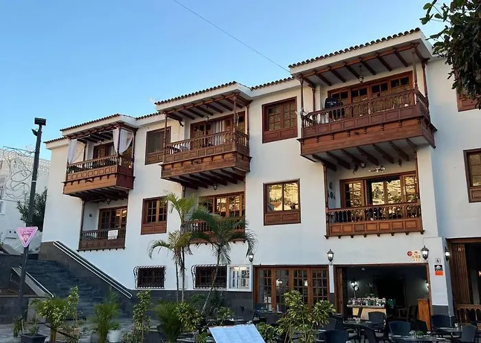 Beachfront Gem With And Sea At Your Doorstep Διαμέρισμα