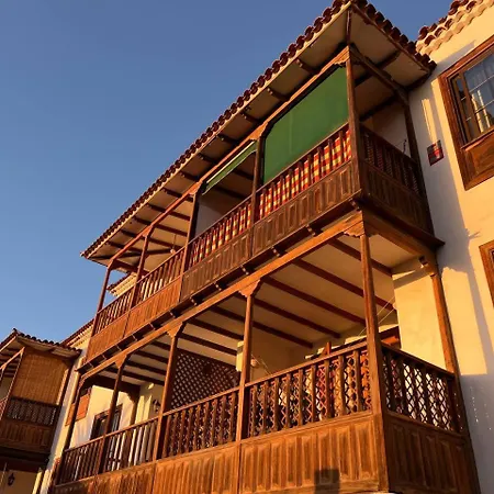 דירה Beachfront Gem With And Sea At Your Doorstep *
