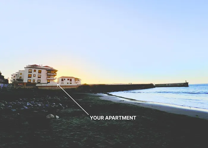 Beachfront Gem With And Sea At Your Doorstep Апартаменты *
