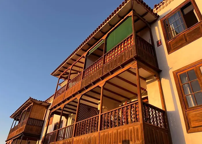 Апартаменты Beachfront Gem With And Sea At Your Doorstep *